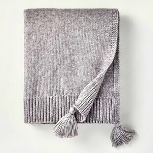 Hearth & Hand Chunky Knit Tassel Throw Blanket Grey 50"x60"